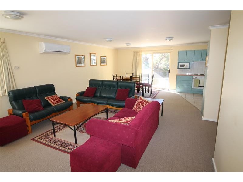 1/11 Ingebyra Street, Jindabyne NSW 2627