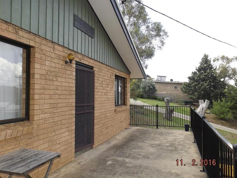 1/12 Cobbon Crescent, Jindabyne NSW 2627