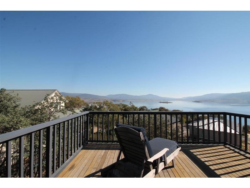 6 Adams Avenue, East Jindabyne NSW 2627