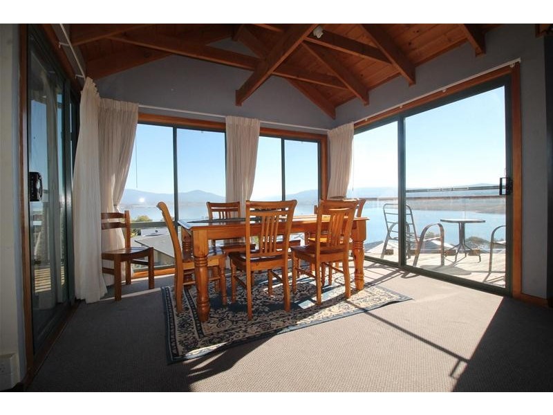 6 Adams Avenue, East Jindabyne NSW 2627