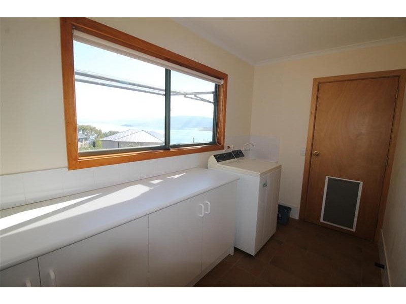 6 Adams Avenue, East Jindabyne NSW 2627