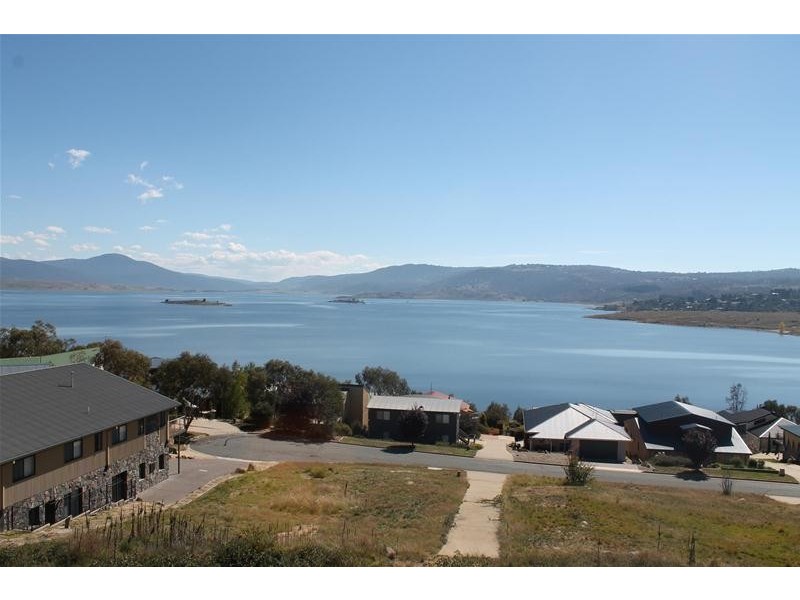 6 Adams Avenue, East Jindabyne NSW 2627