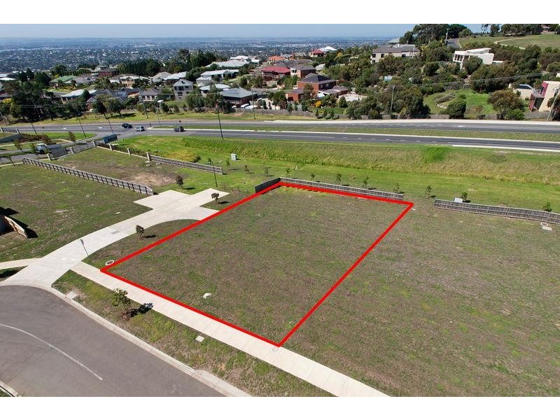 12-14 Oakhill Drive, Highton VIC 3216