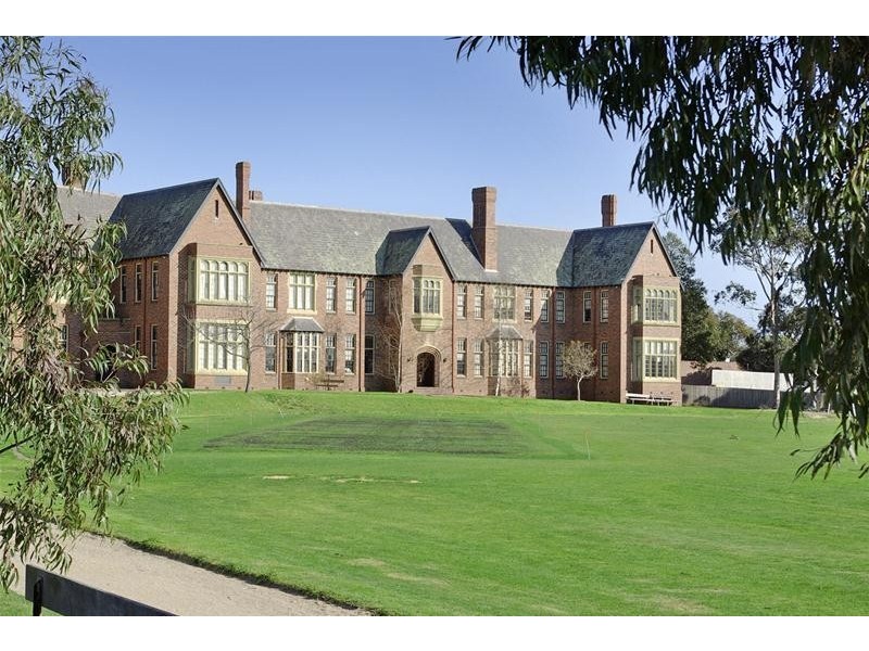 213 West Fyans Street – Riverend, Newtown VIC 3220