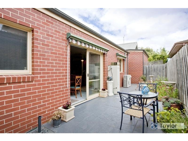 Unit 3/9 Frank Street, Newtown VIC 3220