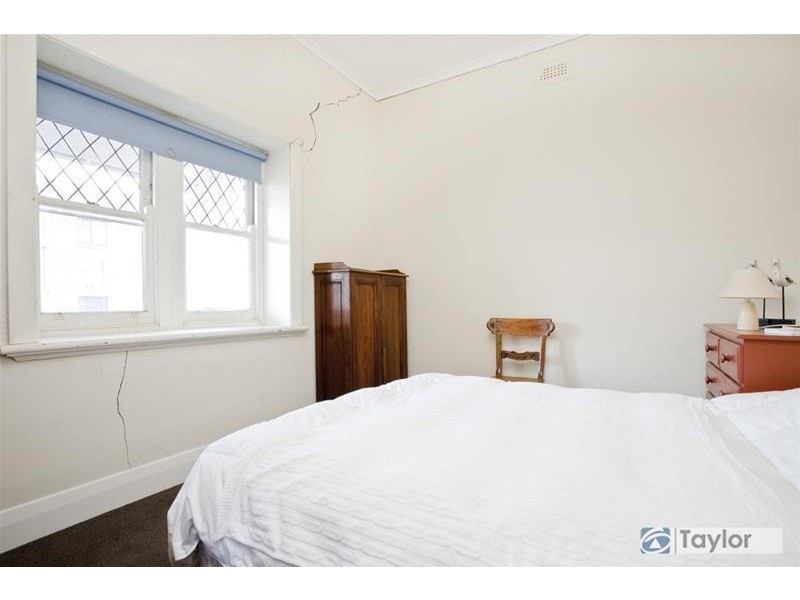 22 Rutland Street, Newtown VIC 3220