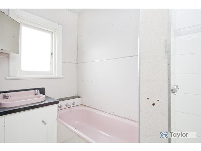 22 Rutland Street, Newtown VIC 3220