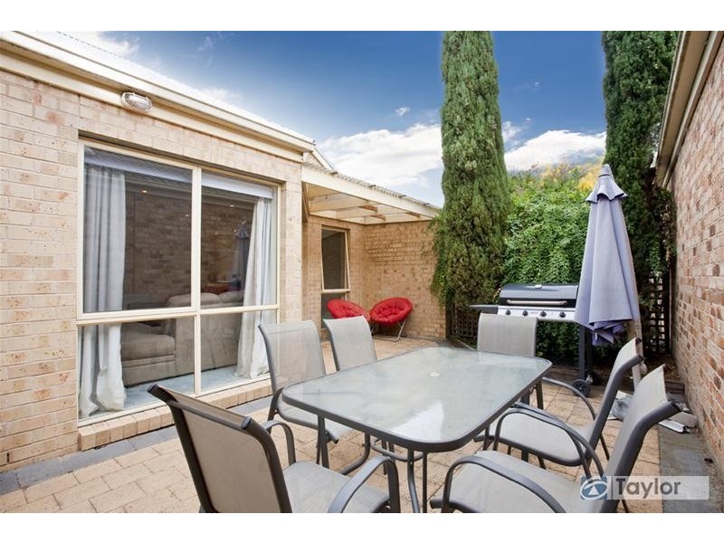 10 Stanhope Street, Geelong West VIC 3218