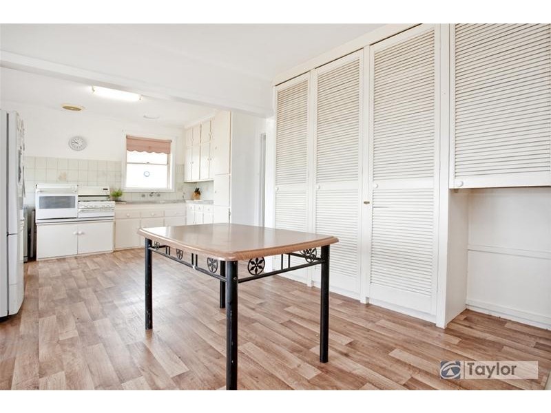 135 St Albans Road, East Geelong VIC 3219