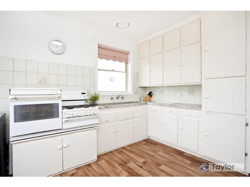 135 St Albans Road, East Geelong VIC 3219