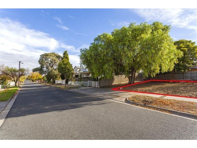 2b Grant Street, Newtown VIC 3220