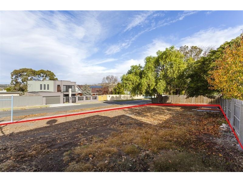 2b Grant Street, Newtown VIC 3220