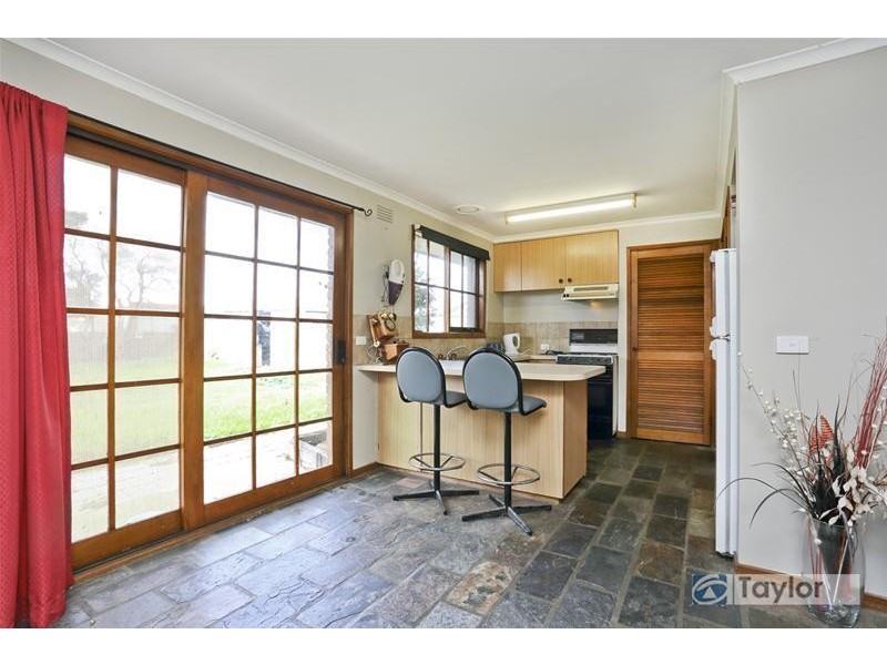 125 Solar Drive, Whittington VIC 3219