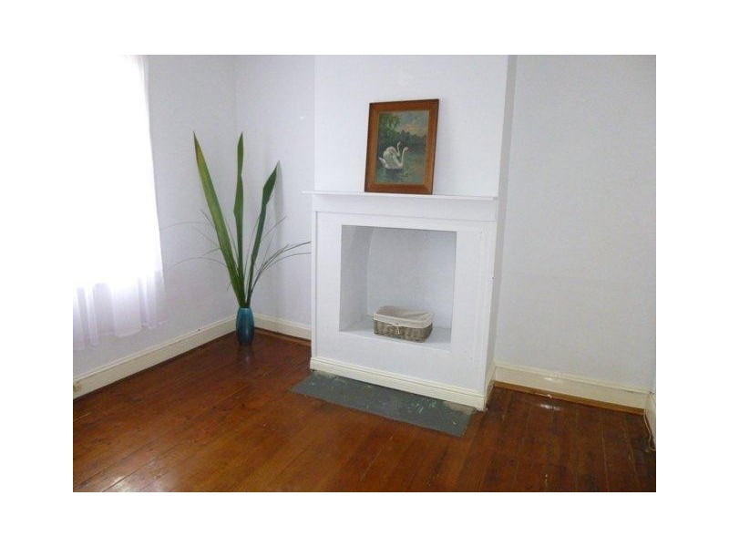 8 Villamanta Street, Geelong West VIC 3218