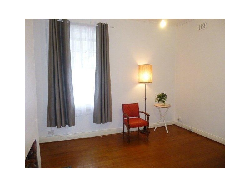 8 Villamanta Street, Geelong West VIC 3218