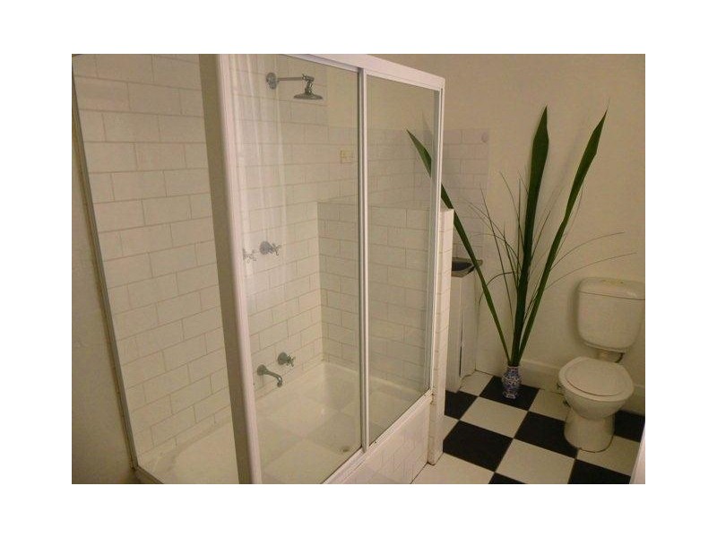 8 Villamanta Street, Geelong West VIC 3218