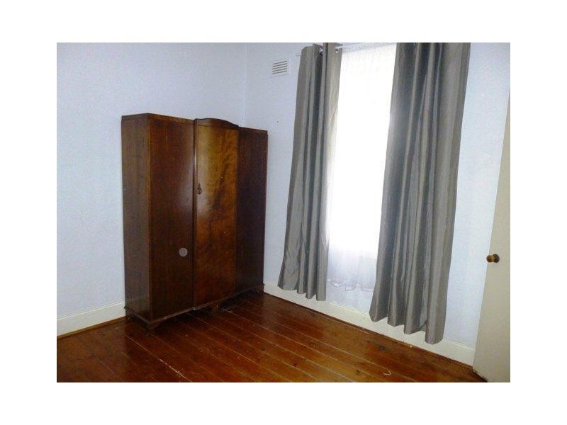 8 Villamanta Street, Geelong West VIC 3218