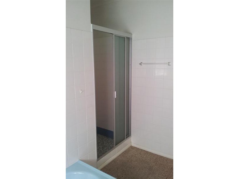 16 Clarke Street, Newtown VIC 3220