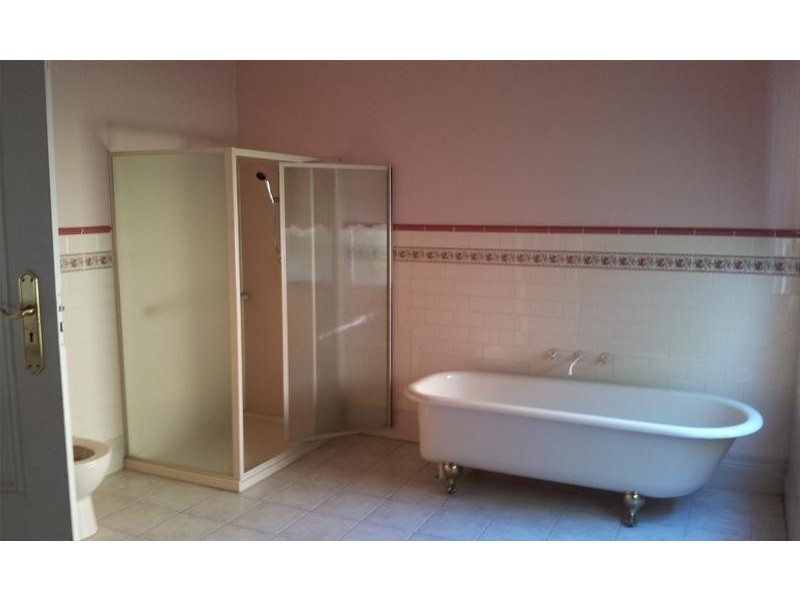 4 Glenleith Avenue, Geelong VIC 3220