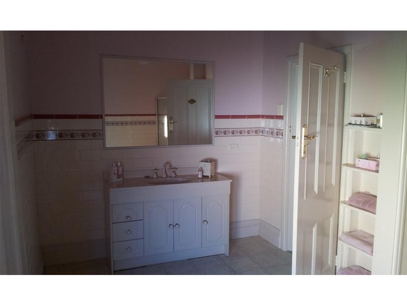 4 Glenleith Avenue, Geelong VIC 3220