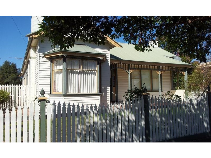 4 Glenleith Avenue, Geelong VIC 3220