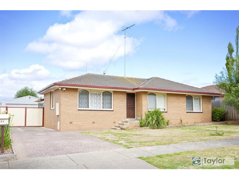 39 Springhurst Crescent, Grovedale VIC 3216