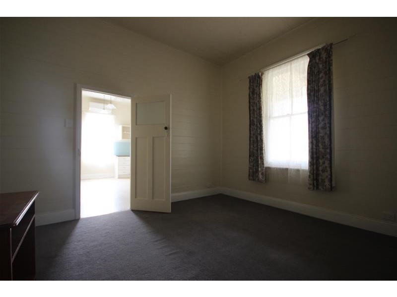 12 Lawrence Street, Camperdown VIC 3260