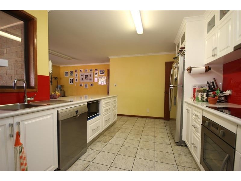 11 Anne Street, Koroit VIC 3282