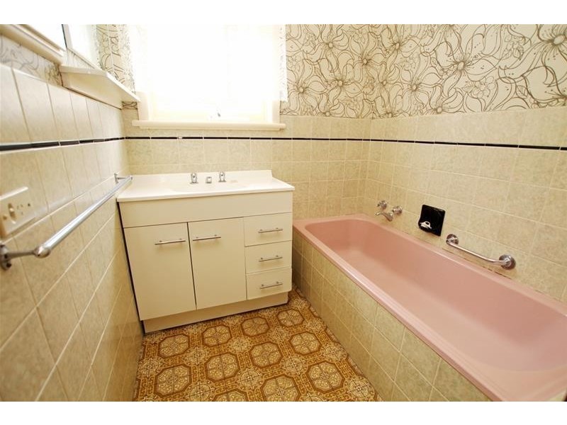 87 Mortlake Road, Warrnambool VIC 3280