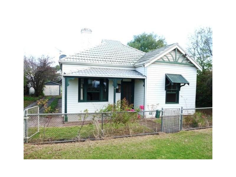 57 Spring Street, Mortlake VIC 3272