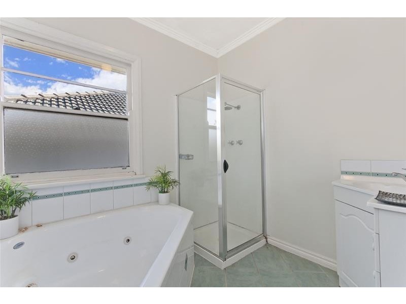 6 Emma Avenue, Warrnambool VIC 3280