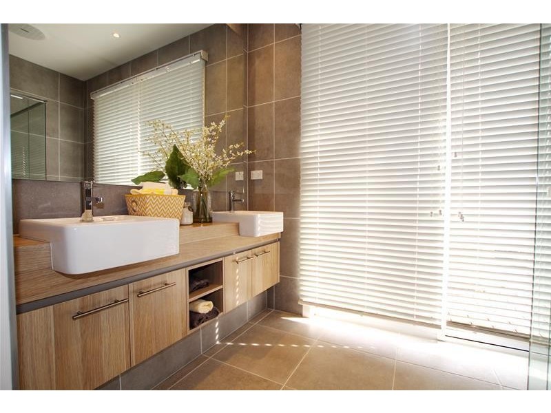 60 Sommerville Boulevard, Warrnambool VIC 3280