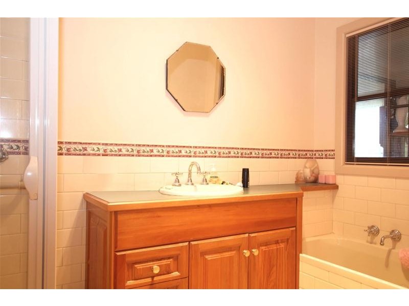 10 Lyons Street, Terang VIC 3264