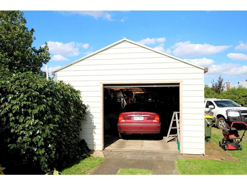 10 Lyons Street, Terang VIC 3264