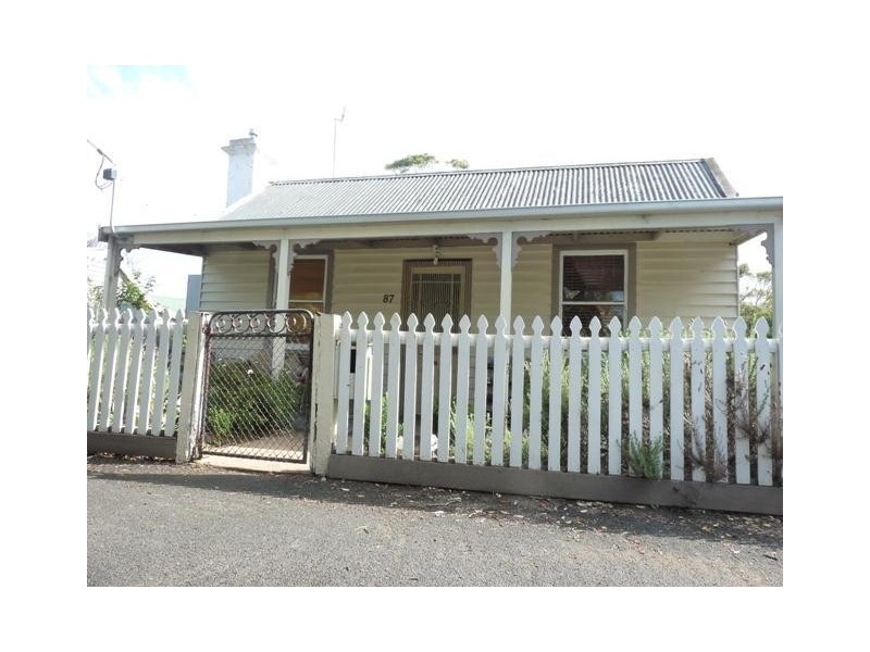 87 High Street, Koroit VIC 3282