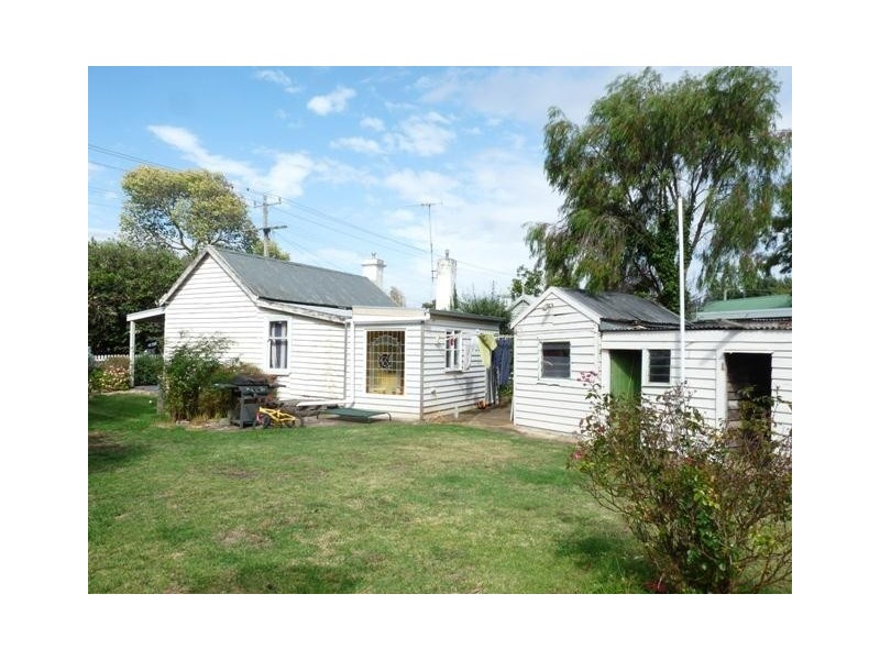 87 High Street, Koroit VIC 3282