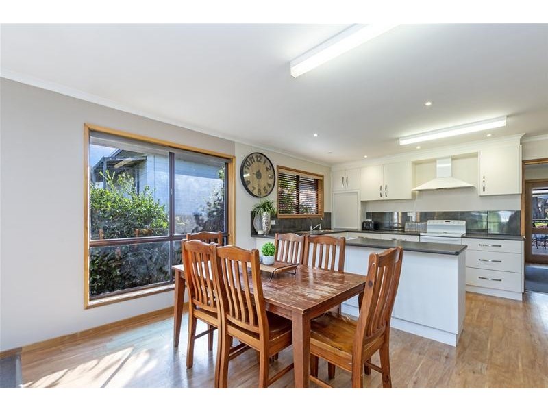 28 Barrett Street, Timboon VIC 3268