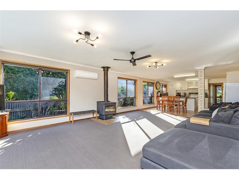 28 Barrett Street, Timboon VIC 3268