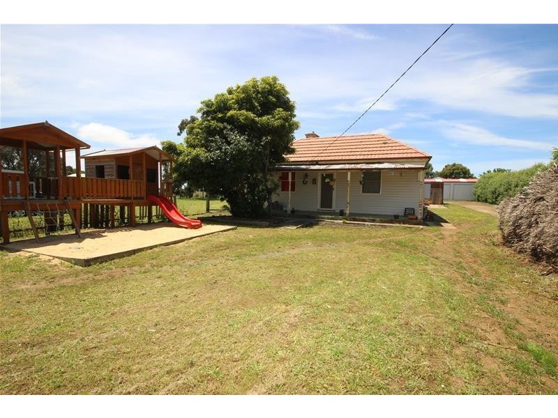 44 High Street, Koroit VIC 3282
