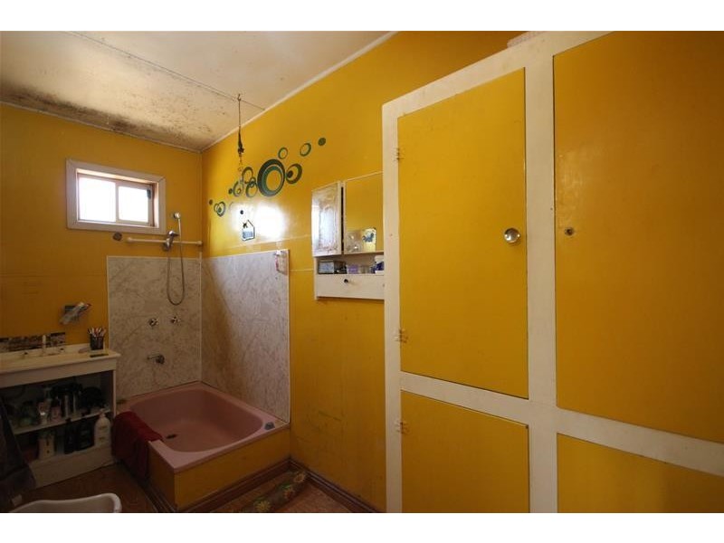 44 High Street, Koroit VIC 3282