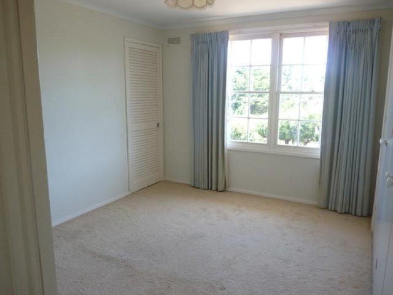 8 Ponting Drive, Warrnambool VIC 3280