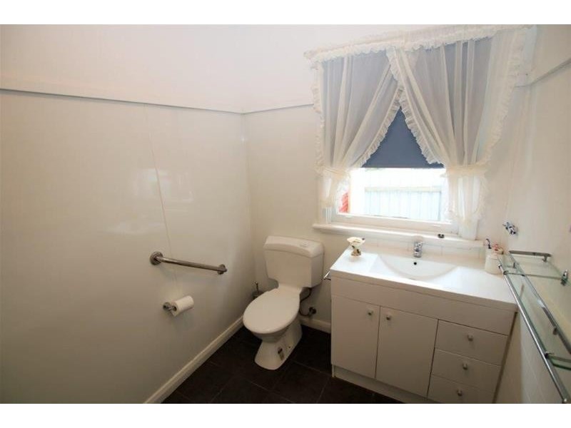 8 Brown Street, Caramut VIC 3274