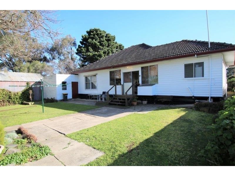 8 Brown Street, Caramut VIC 3274