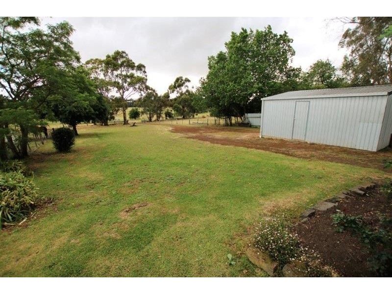 8 Brown Street, Caramut VIC 3274