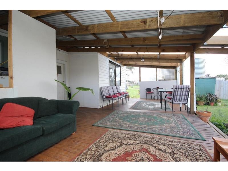 490 Hamilton Highway, Mortlake VIC 3272