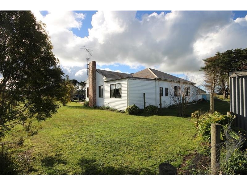 490 Hamilton Highway, Mortlake VIC 3272