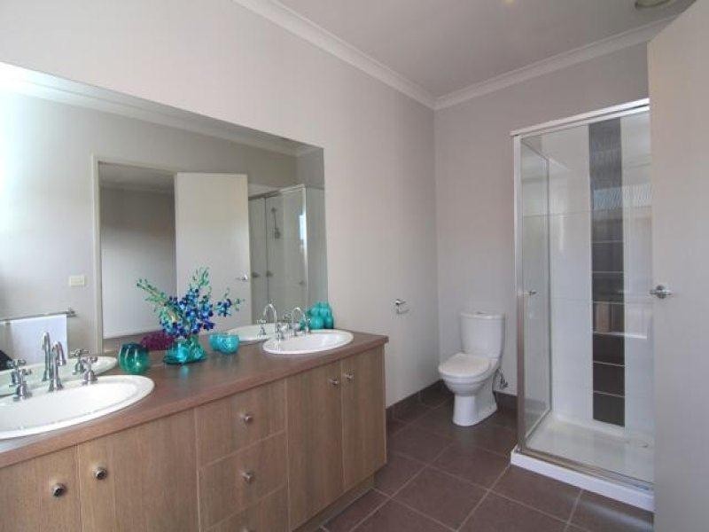 11 Huntingfield Drive, Warrnambool VIC 3280