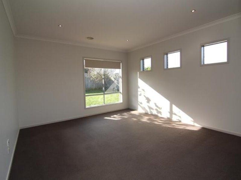 11 Huntingfield Drive, Warrnambool VIC 3280