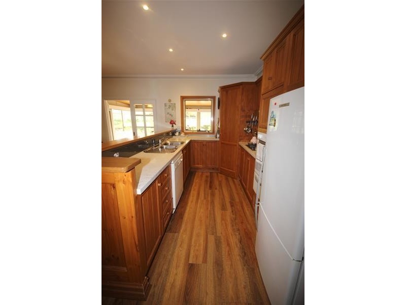 54 Bellmans Road, Bushfield VIC 3281