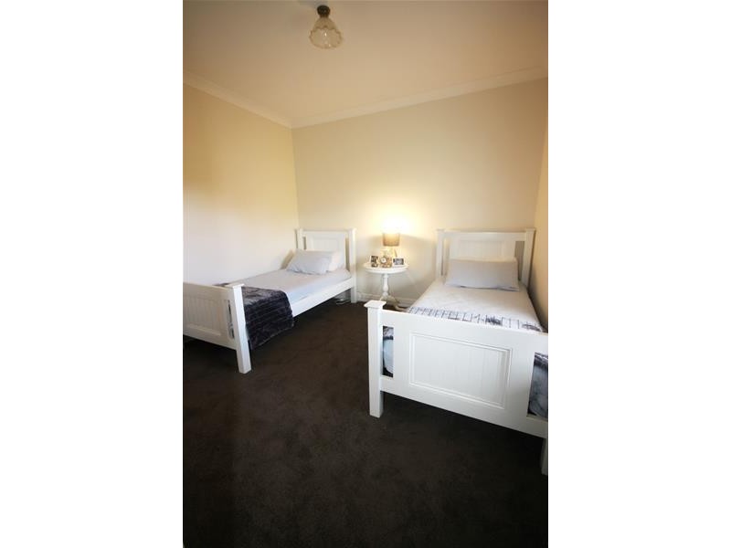 54 Bellmans Road, Bushfield VIC 3281